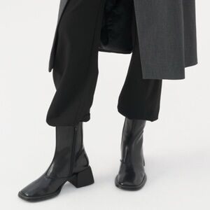 Vagabond Ansie Ankle Boots
Size 10